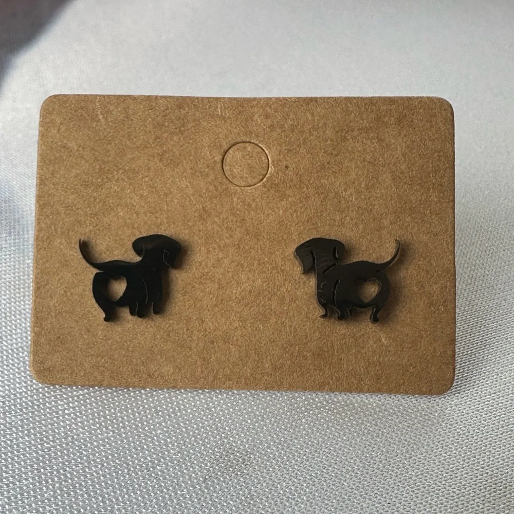 New Dachshund Dog Silhouette Heart Stud Earrings - Picture 3 of 4
